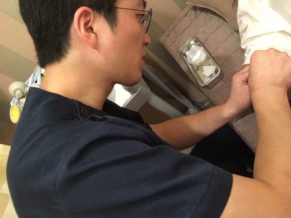 ▲鍼治療中