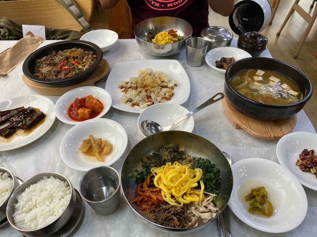 海印寺にある韓国定食のお店